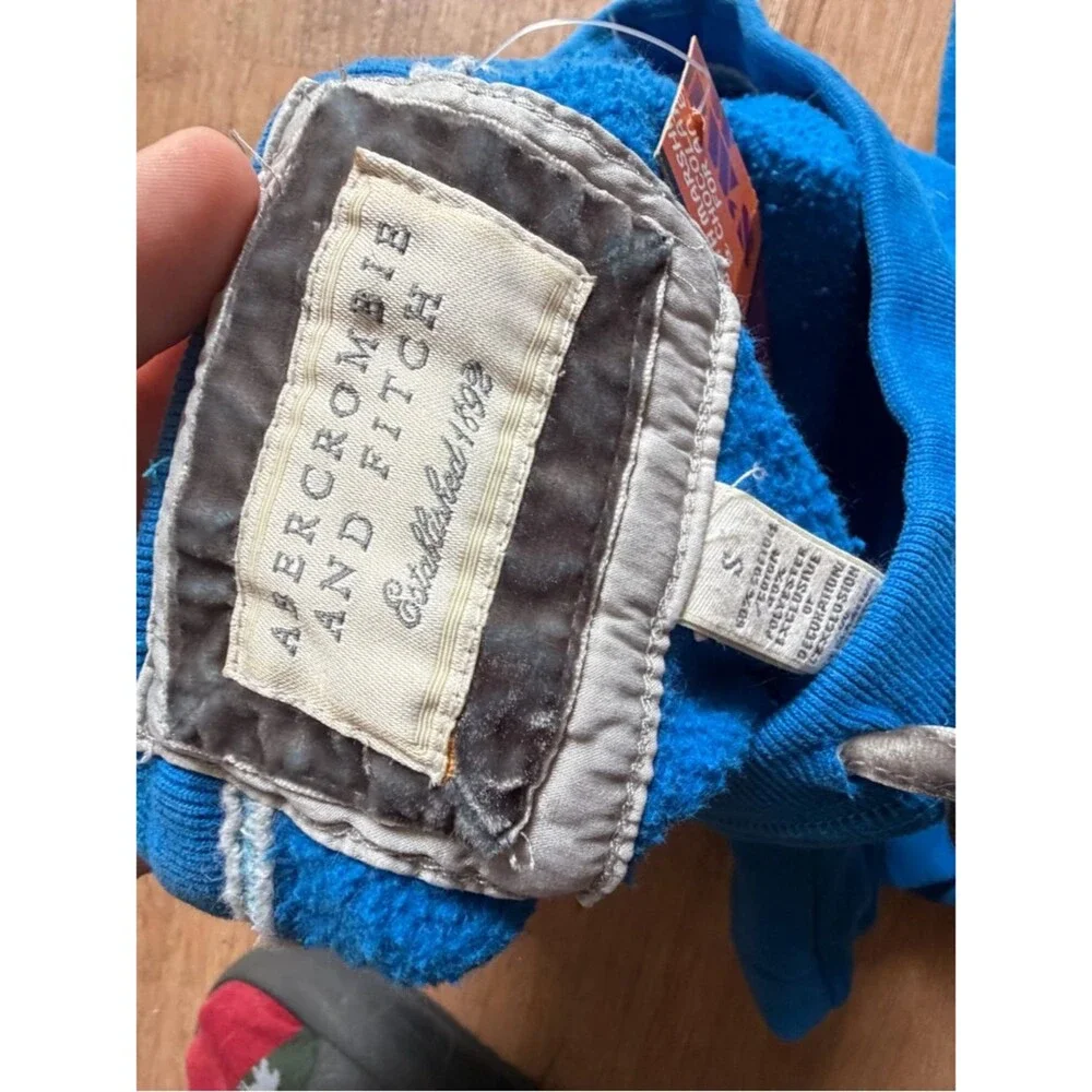 Y2K Abercrombie & Fitch Low Rise Athletic Patch Fleece Capri Jogger